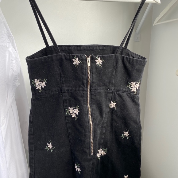 Topshop embroidered jean dress - Picture 3 of 4